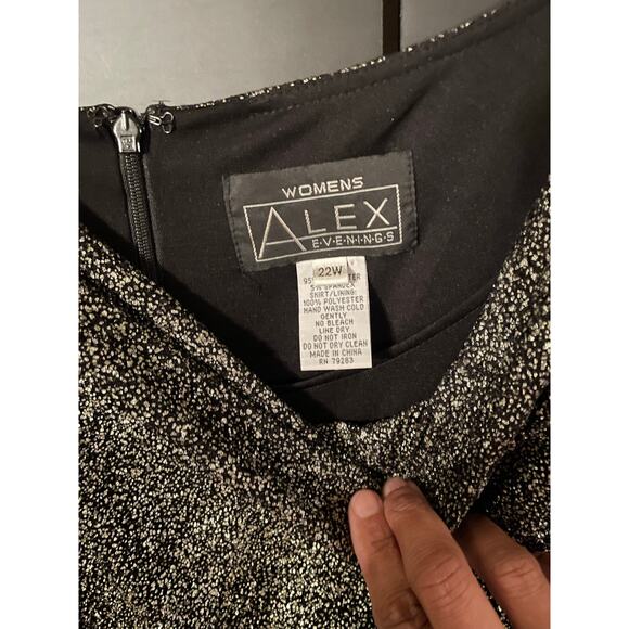 Alex Evenings Black & Bronze Embroidered Sequin Lace Overlay Dress 22W - Picture 3 of 4